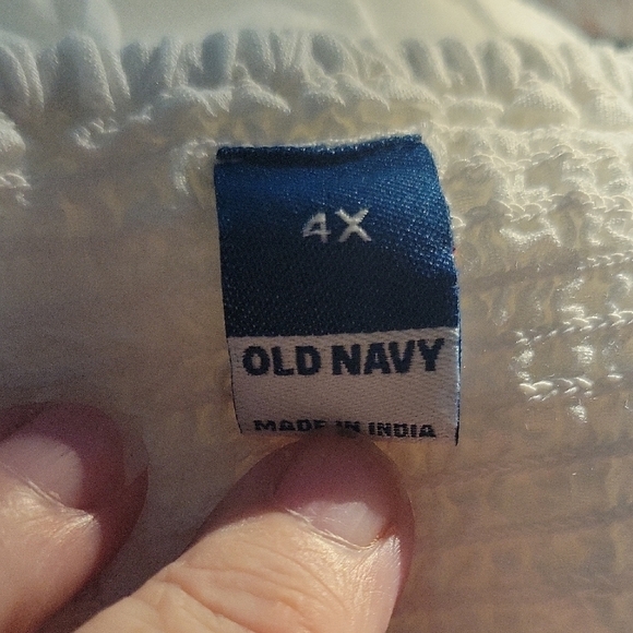 Elegant Smocked White Women's Tank Top - Picture 3 of 6